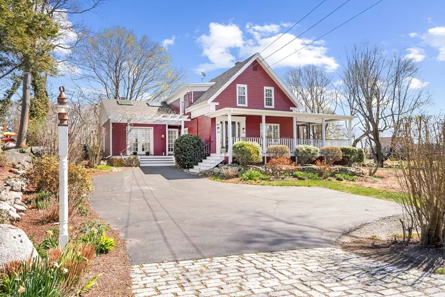 65 South St, Rockport, MA 01966