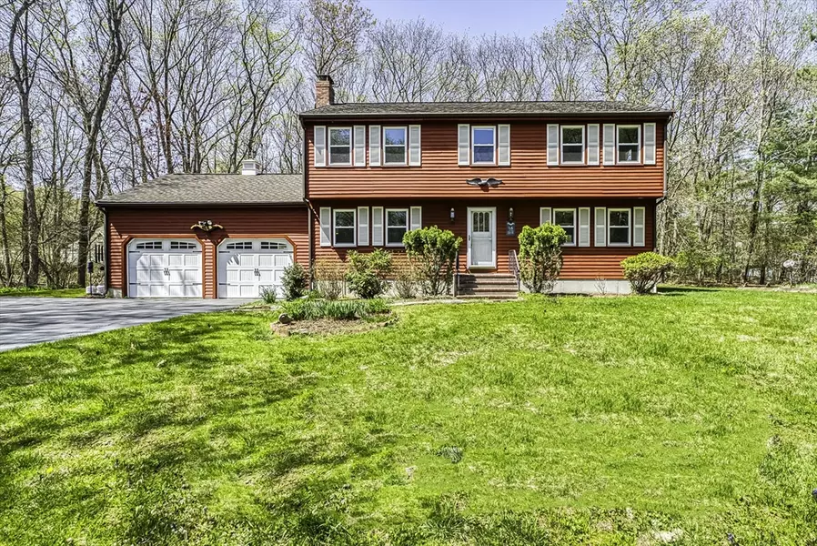 14 Morningside Ln, Foxboro, MA 02035