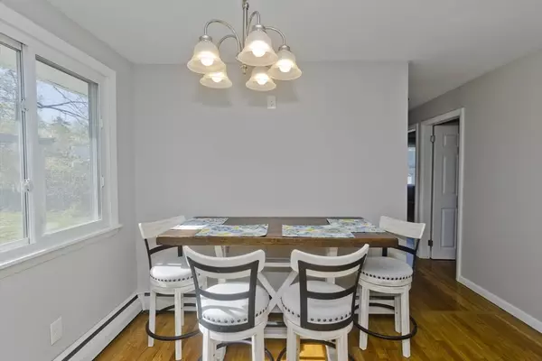 Springfield, MA 01118,49 Hillside Dr