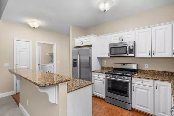 Mashpee, MA 02649,44 Twin Oaks Dr #44