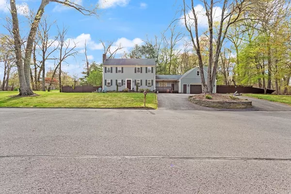 Seekonk, MA 02771,182 Ferncliffe Rd