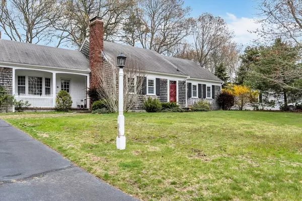 Yarmouth, MA 02664,16 Captain Chase Rd