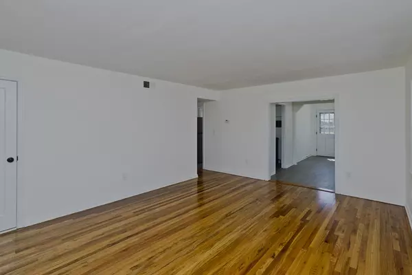 East Hartford, CT 06118,27 Lorraine Ct