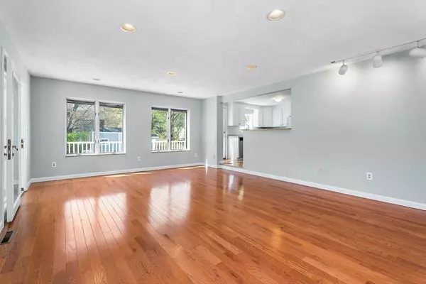 Weymouth, MA 02190,29 Wright St