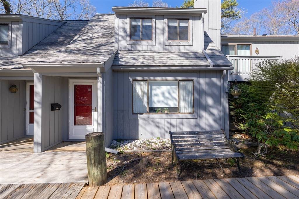 Barnstable, MA 02630,855 W Main St #11