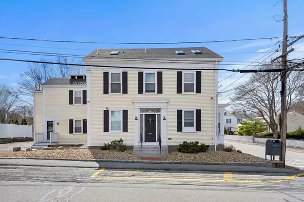 28 School St #D, Rockport, MA 01966