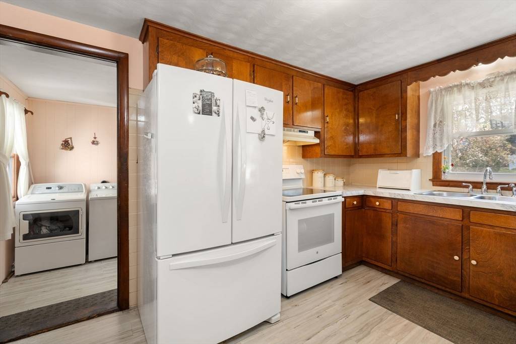 Southbridge, MA 01550,20 Chartier Ln