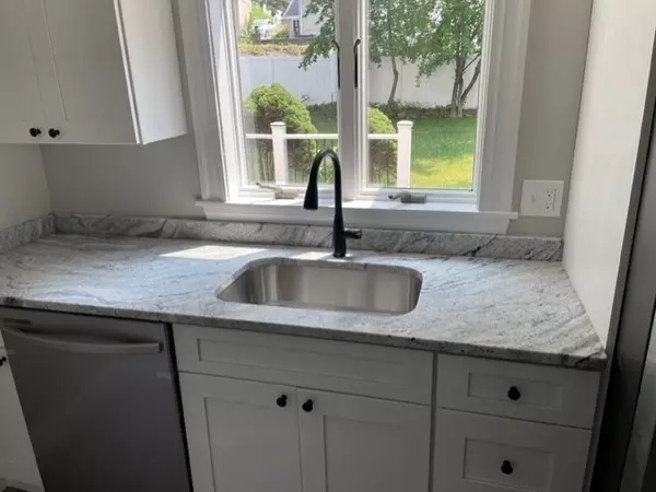 Haverhill, MA 01830,76 15th Ave #2