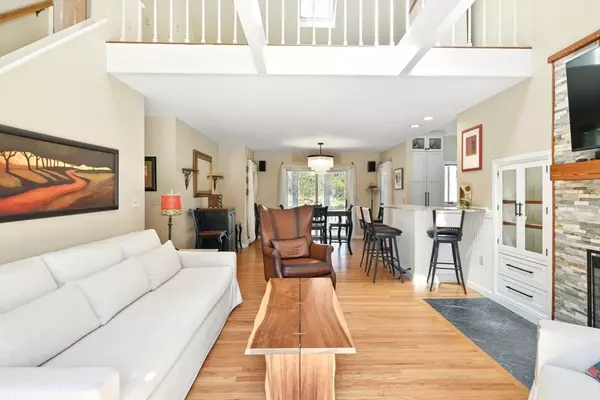 Southampton, MA 01073,16 Miller Ave