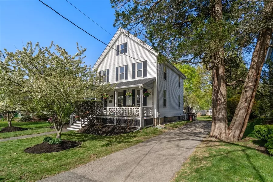 110 Mount Vernon St, Dedham, MA 02026