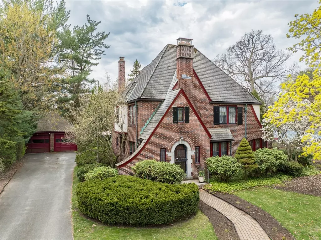 Springfield, MA 01109,68 Ingersoll Grv