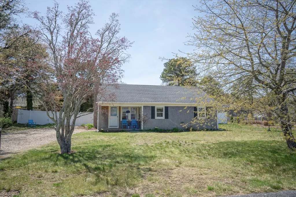 Yarmouth, MA 02664,17 Antlers Rd