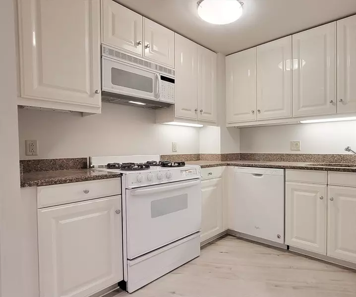 3 Avery St #609, Boston, MA 02111