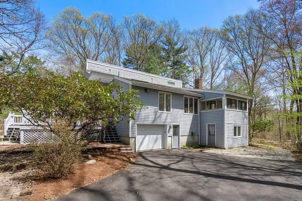 Sharon, MA 02067,19 Pond View Circle