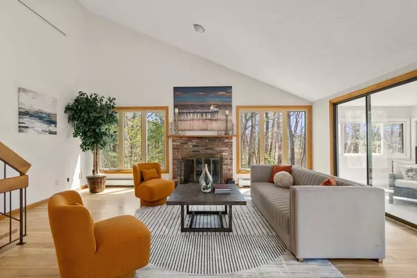 Sharon, MA 02067,19 Pond View Circle