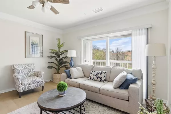 Walpole, MA 02081,3303 Pennington Dr #3303