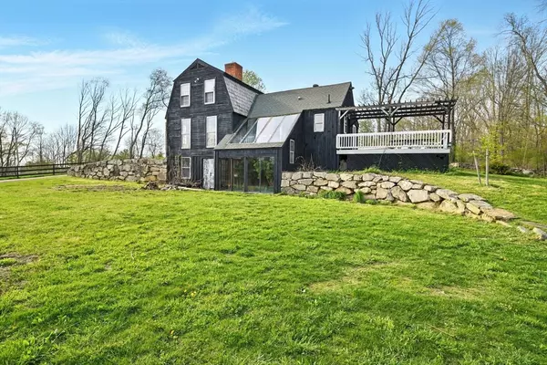 Southbridge, MA 01550,16 Ellis Rd