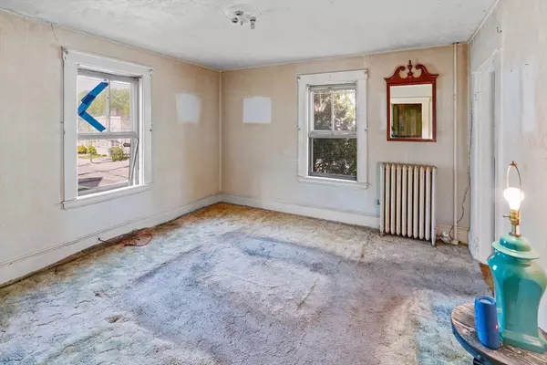 Wakefield, MA 01880,3 Rockland Street