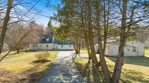 Boxford, MA 01921,702 Main St