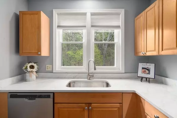 Foxboro, MA 02035,18 Summerville Rd #C-18