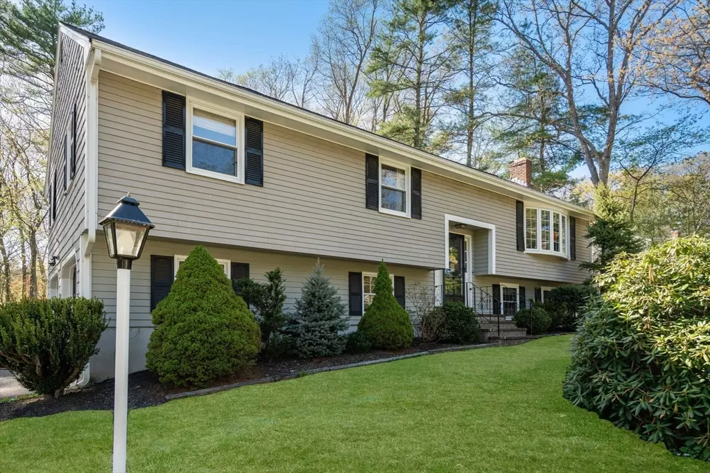 Medfield, MA 02052,109 Granite Street