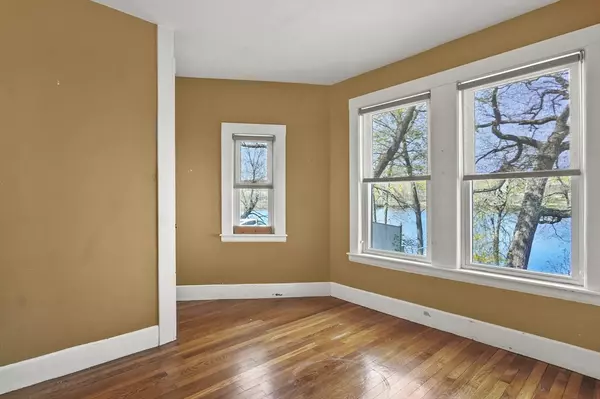Waltham, MA 02453,55-57 Crescent Street