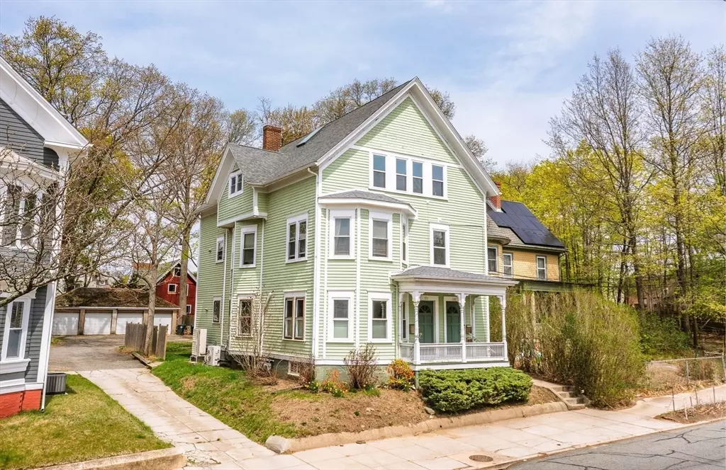 Providence, RI 02906,172 Doyle Ave #1
