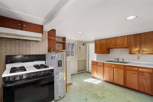 Rockport, MA 01966,6 Highland St