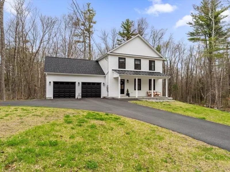 560 Queen Lake Rd, Phillipston, MA 01331