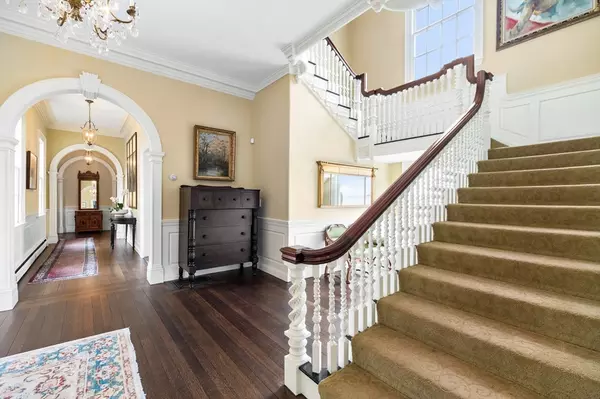 Nahant, MA 01908,66 Ocean St