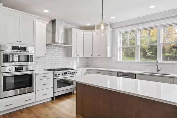 Westford, MA 01886,3 Colonel Rolls Dr