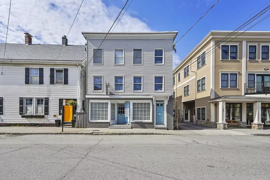 58 Central Street #2, Ipswich, MA 01938
