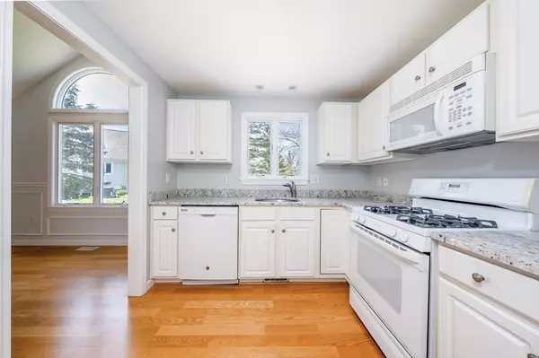 Mashpee, MA 02649,15 Beacon Ct #229