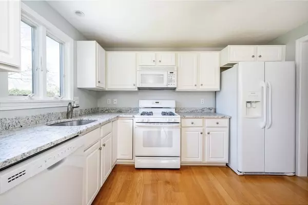 Mashpee, MA 02649,15 Beacon Ct #229