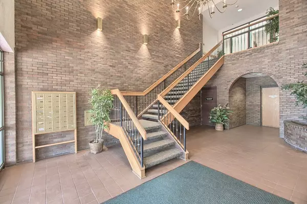 Danvers, MA 01923,435 Newbury Street #224