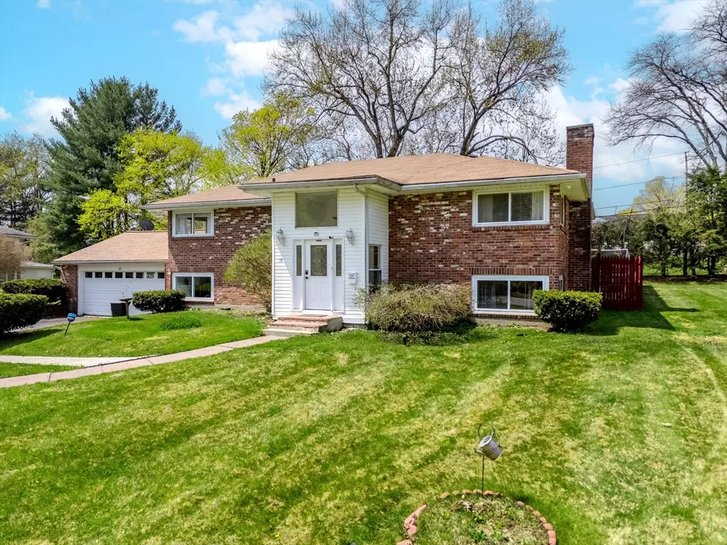 Worcester, MA 01609,18 Ellis Dr