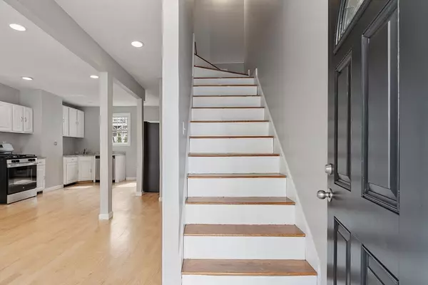 Boston, MA 02127,87 Baxter St