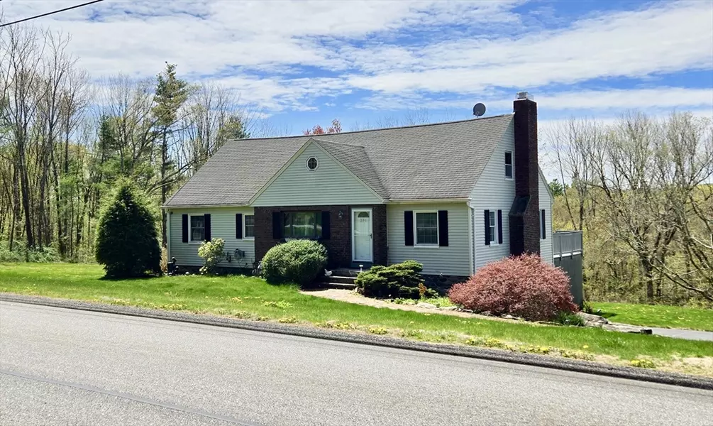 646 Lebanon Hill Rd, Southbridge, MA 01550