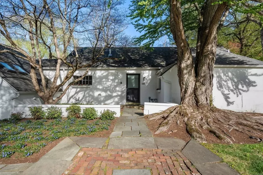 12 Granison Rd, Weston, MA 02493