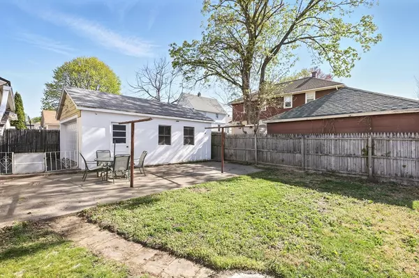 Ludlow, MA 01056,12 Duke St