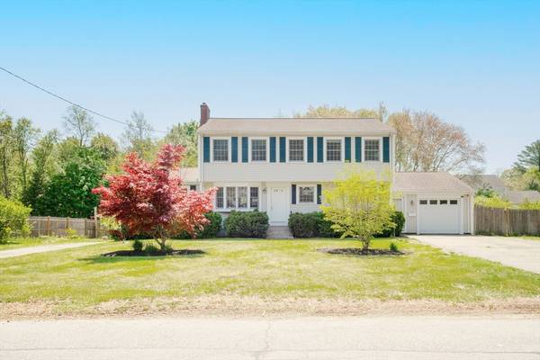 46 Frairy Street, Medfield, MA 02052