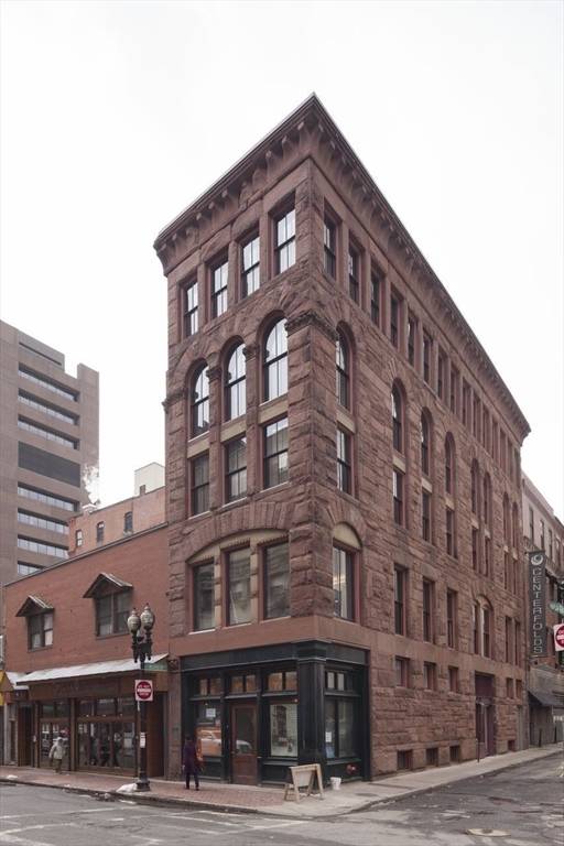 Boston, MA 02116,681 Washington Street #2
