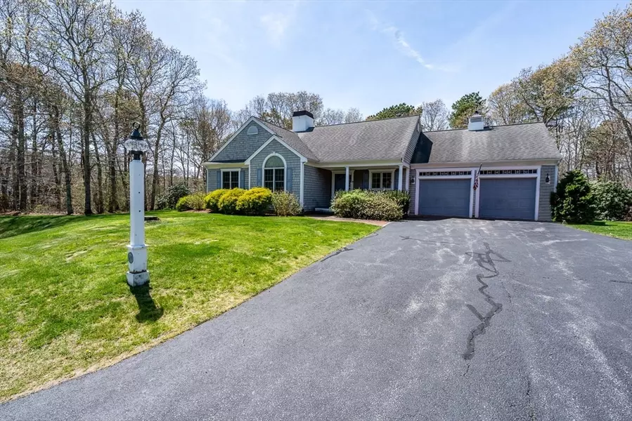 69 Regatta Drive, Mashpee, MA 02649