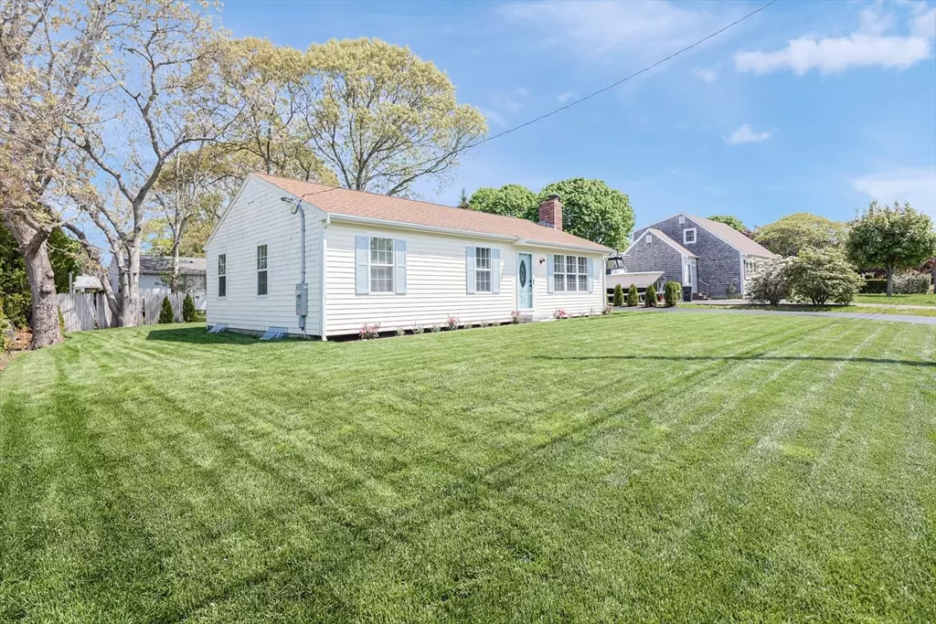 Falmouth, MA 02536,20 Swallow Street