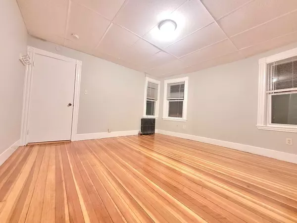 Boston, MA 02128,171 Trenton #1
