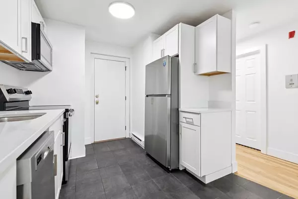 Lynn, MA 01904,303 Broadway #B5