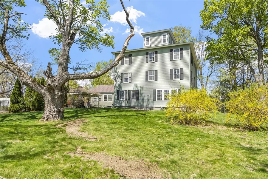 293 West St, Lunenburg, MA 01462