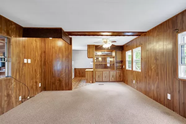 Taunton, MA 02780,39 Thayer Dr