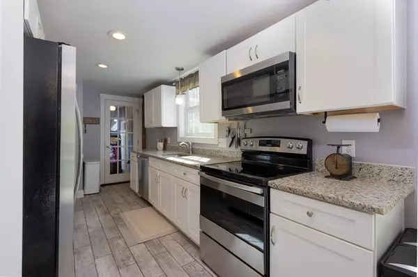 Sturbridge, MA 01566,122 Wallace Rd