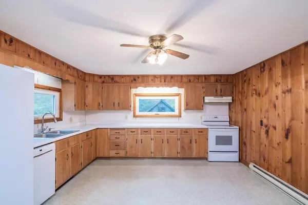 Greenfield, MA 01301,146 Leyden Road
